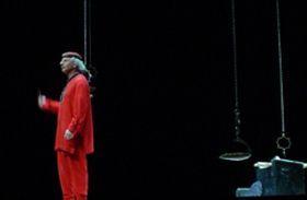 'El Brujo' transporta al Mira Teatro a La Mancha quijotesca