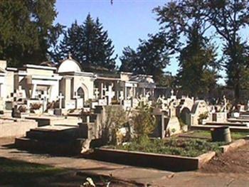 Funespaña gestionará el cementerio municipal de Pozuelo