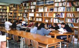 Las bibliotecas amplían su horario y el Centro Cultural MIRA abre toda la noche durante los exámenes