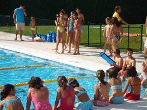 Los pozueleros ya pueden disfrutar de la piscina de verano del Carlos Ruiz