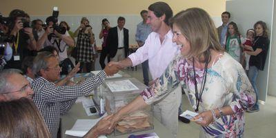 José María Aznar vota en Pozuelo de Alarcón