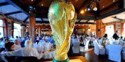 La Universidad Francisco de Vitoria expone la Copa del Mundo de la FIFA