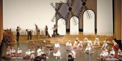 El MIRA Teatro acoge ‘La Rosa del Azafrán’