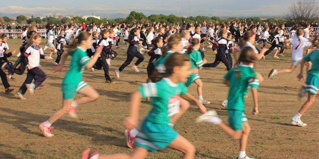 2.000 escolares corren ‘campo a través’ en Pozuelo por Navidad