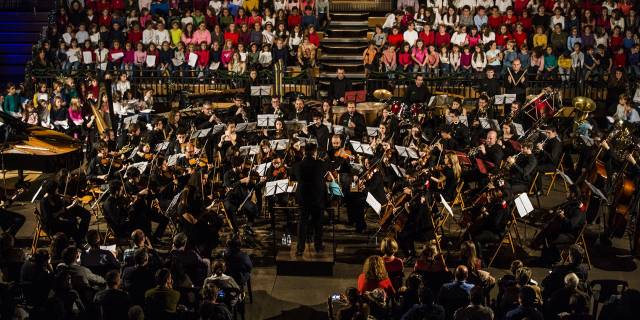 El concierto Pozuelo canta en Navidad reúne a 300 escolares