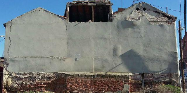 El PSOE alerta del posible derrumbe de un edificio en La Poza