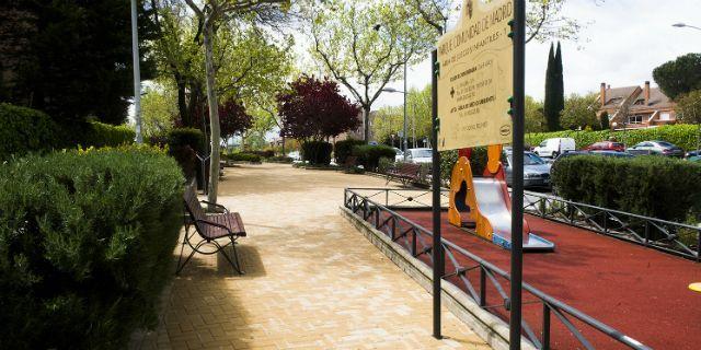 El parque lineal de la Avenida Comunidad de Madrid se renueva