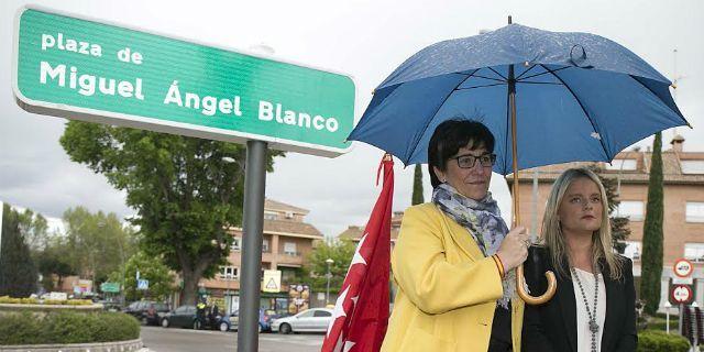 Homenaje a Miguel Ángel Blanco dedicándole una plaza el día de su nacimiento 