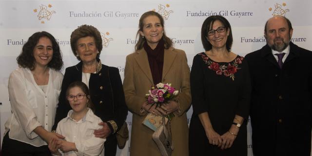 La Infanta Elena acudió al concierto solidario por el 60 aniversario de la Fundación Gil Gayarre celebrado en el MIRA