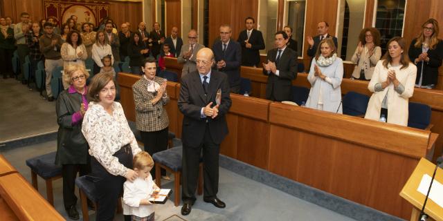 El Ayuntamiento concede la Medalla de Honor de Pozuelo de Alarcón a Manuel Allende