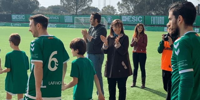 El CF Pozuelo apuesta por la sensibilización contra el cáncer infantil a través del deporte