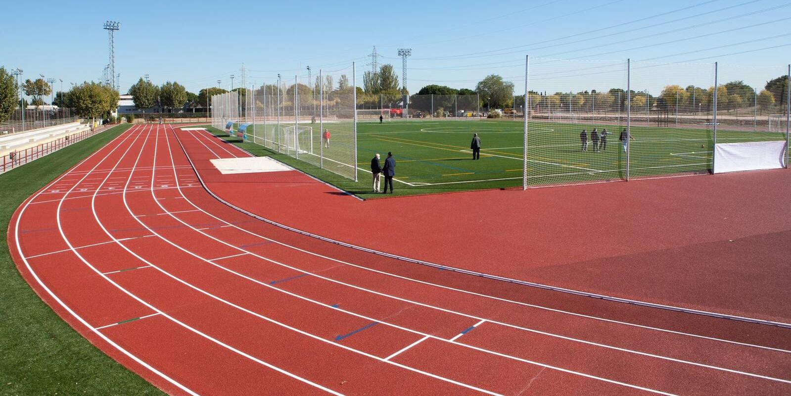 El Valle de las Cañas estrena nueva pista de atletismo y campo de césped artificial