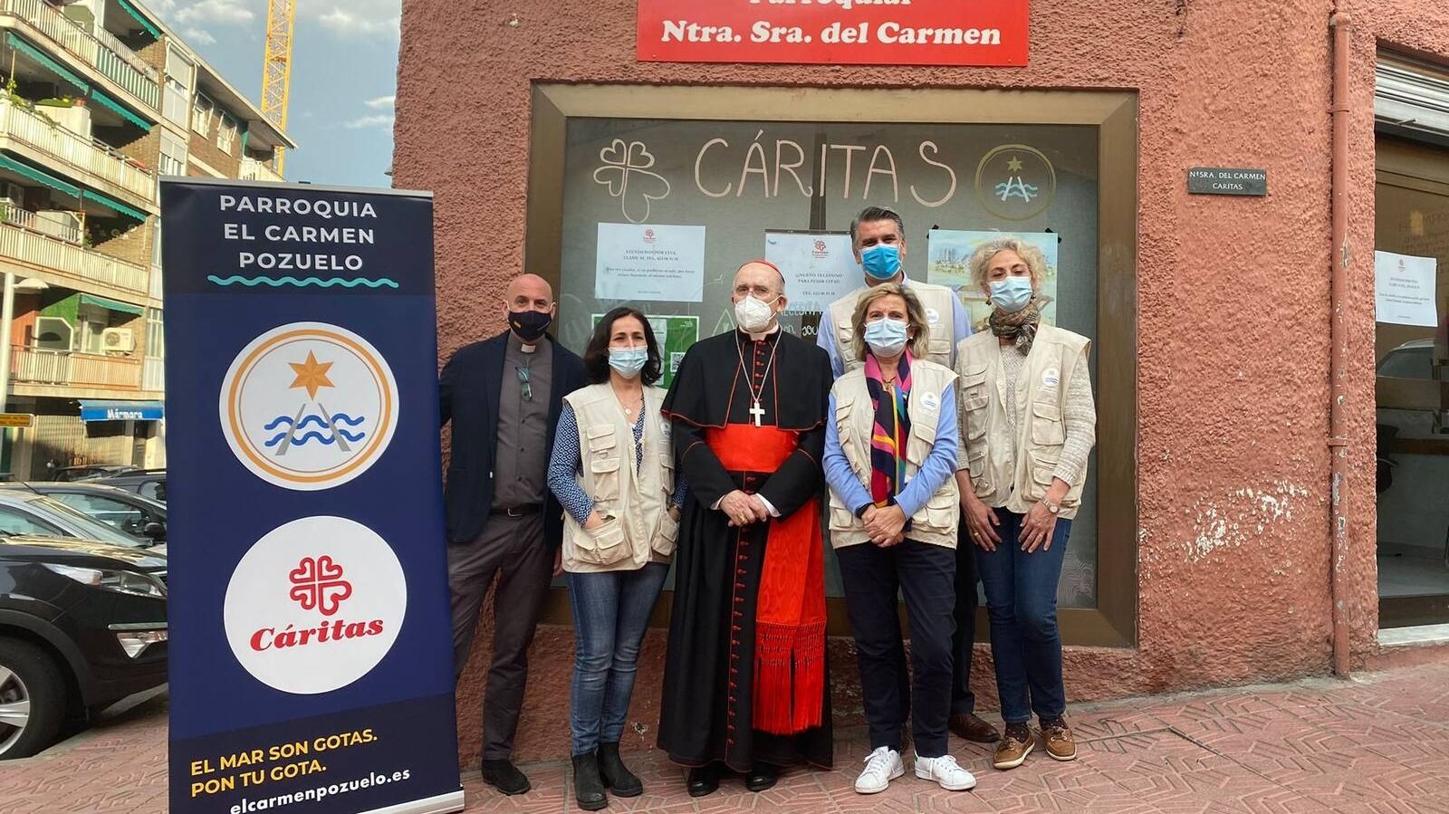 Visita sorpresa del cardenal Osoro a la parroquia del Carmen