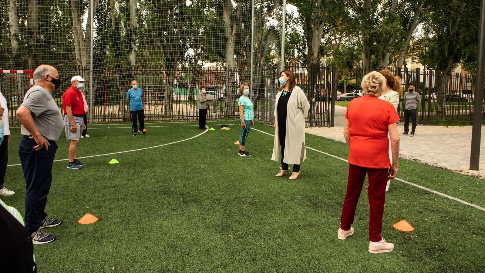 Deporte al aire libre en el polideportivo El Pradillo para los mayores de Pozuelo