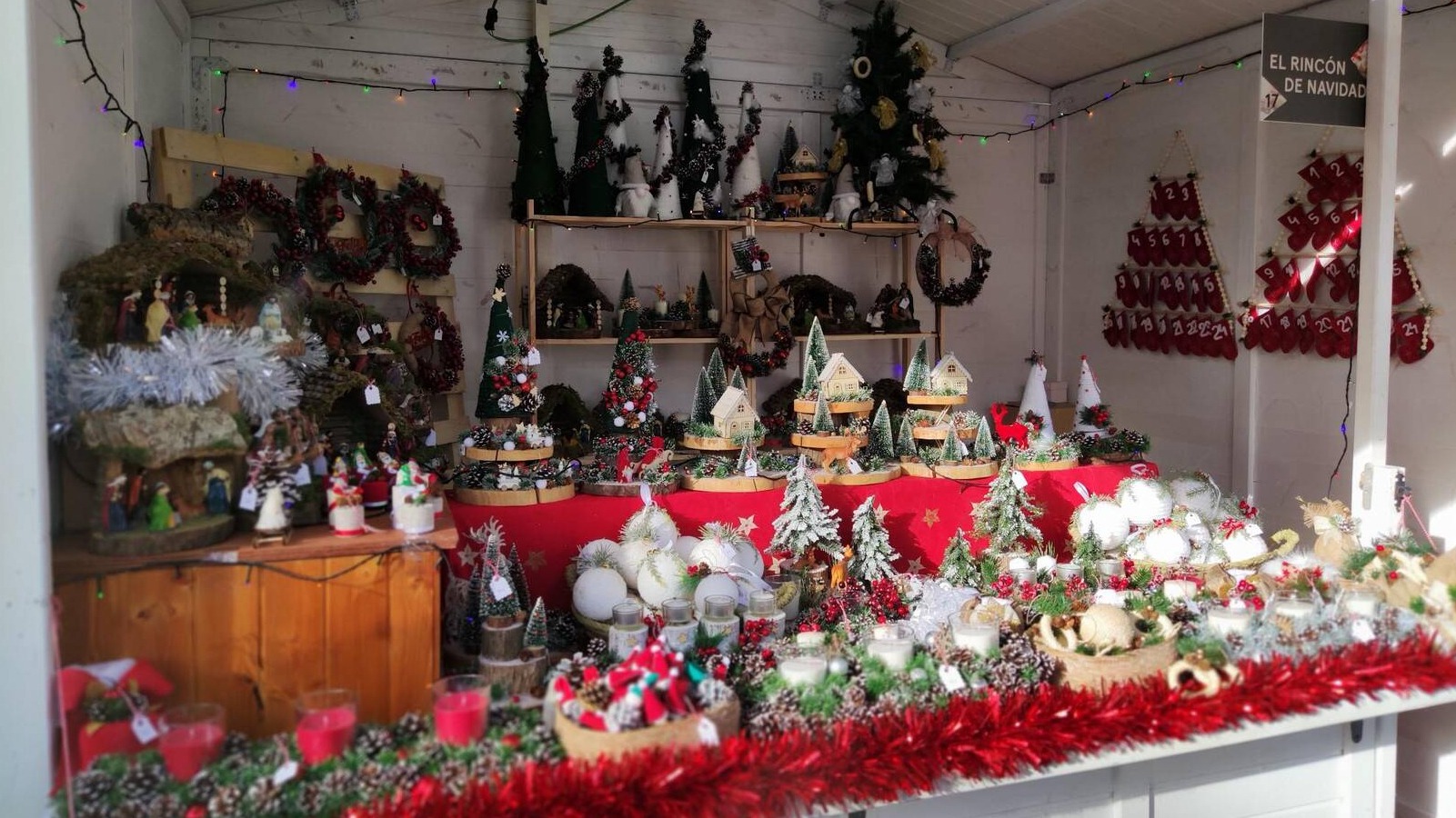 El Mercado de Navidad de Pozuelo abre sus puertas en la Avenida de Europa