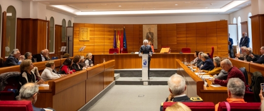 pozuelo-homenajea-la-constitucion-con-adolfo-suarez-y-los-mayores-como-simbolo-del-espiritu-de-la-transicion