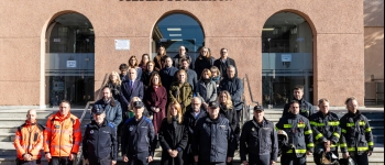 pozuelo-guarda-un-minuto-de-silencio-por-las-victimas-del-accidente-ferroviario-de-adamuz