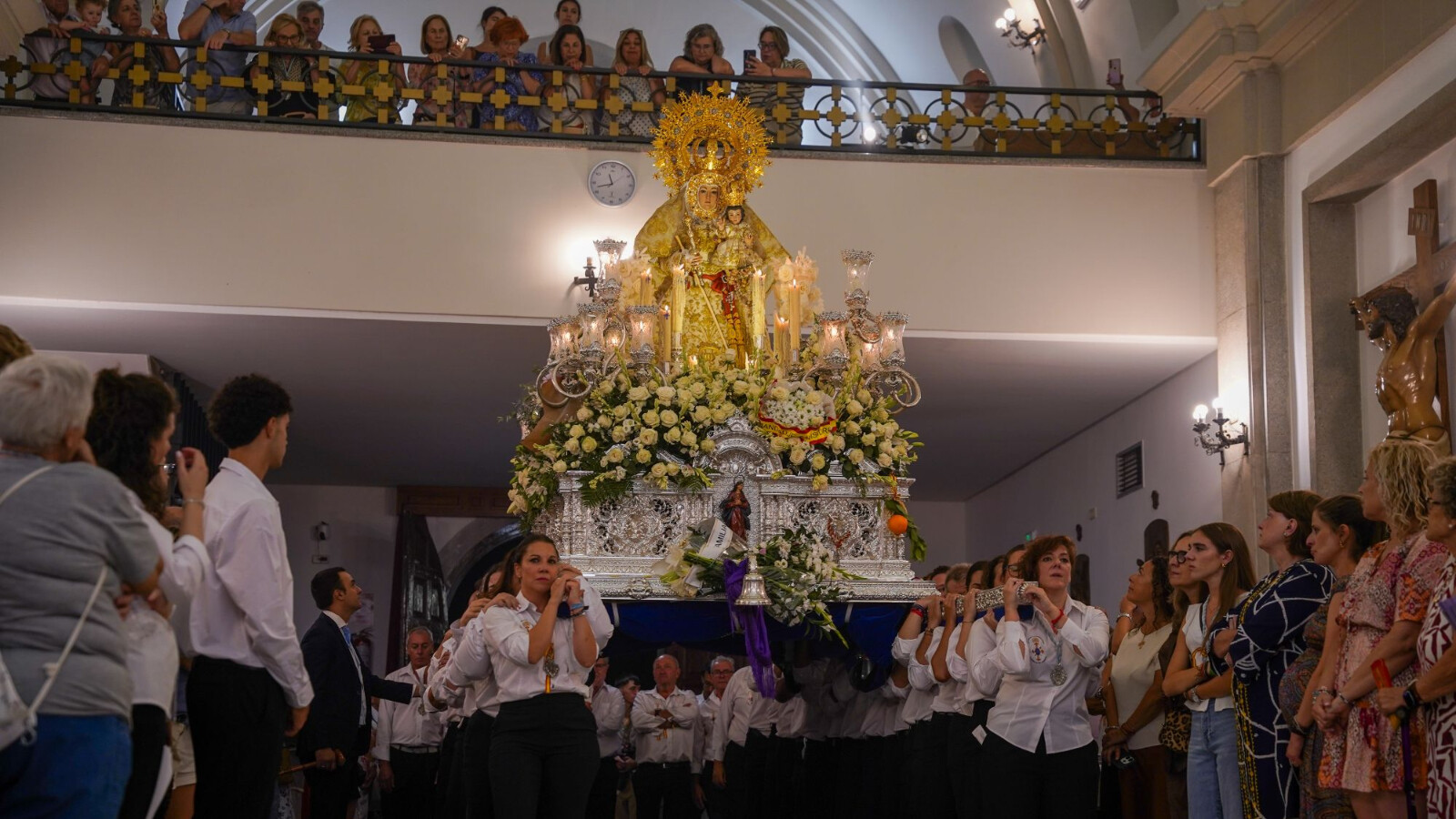 Miles de pozueleros acompañan a la Virgen de la Consolación
