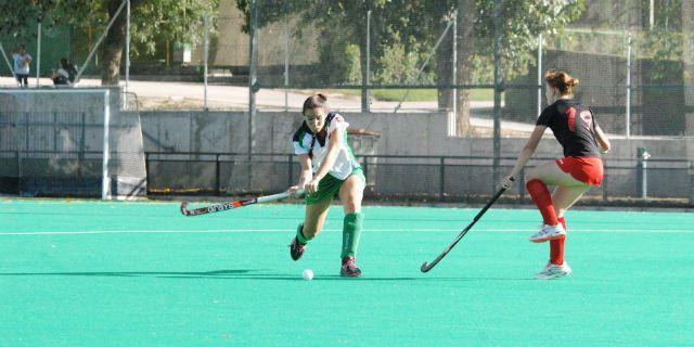 El Hockey Pozuelo femenino vence al líder en Primera División