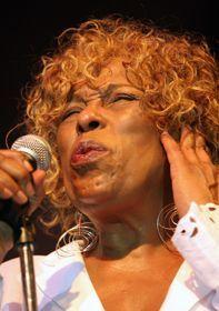 Roberta Flack cancela su actuación en Escénica