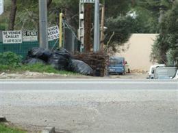Los vecinos de La Cabaña no están contentos con la atención que les presta el Ayuntamiento