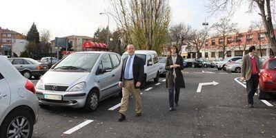 El remodelado aparcamiento de la Avenida Juan XXIII ya está abierto al público