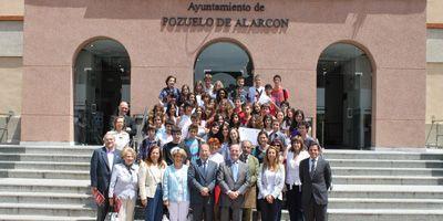 Aguado entrega los premios a los alumnos ganadores del concurso “Cuaderno de Viaje”