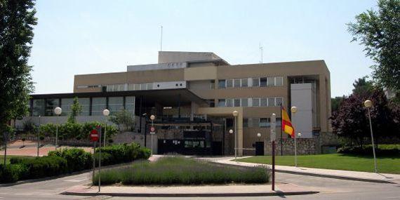 Un policía amenaza con suicidarse tras sustraer presuntamente 3000 euros en la Comisaría Nacional de Pozuelo