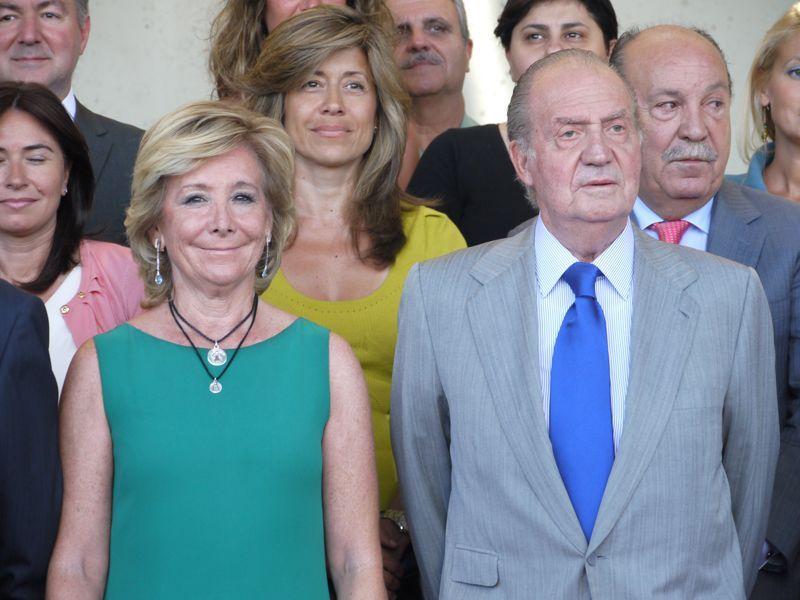 120823 visita rey juan carlos 112 madrid esperanza aguirre Paloma Adrados 8