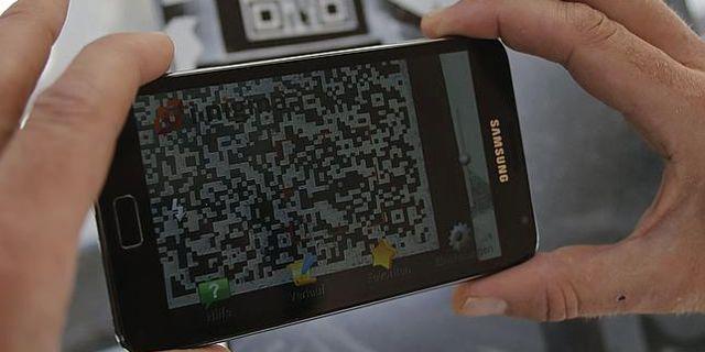 Los mayores de Pozuelo podrán solicitar un dispositivo con identificación QR para mejorar su seguridad