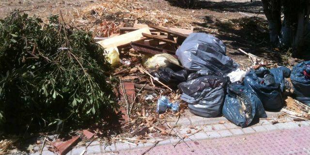 150730-basura-calle-guadarrama2