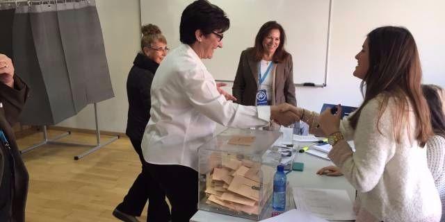 Susana Pérez Quislant visita todos los colegios electorales de Pozuelo