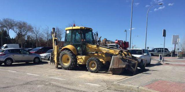 160302-tractor-parking-pozuelo
