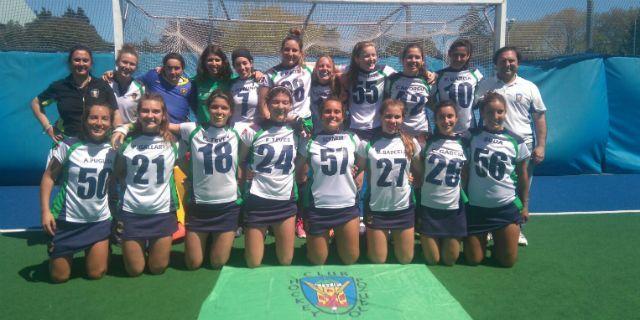 Éxitos deportivos en hockey, natación, fútbol y baloncesto