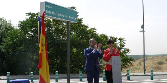 Inaugurada la calle Estados Unidos de América