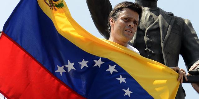 El Pleno de Pozuelo aprueba pedir la liberación de los presos políticos de Venezuela