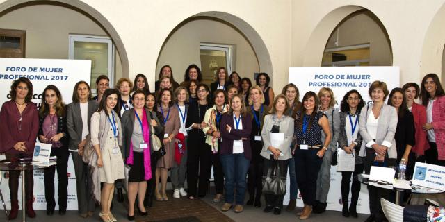 Más de cincuenta personas participaron en el Foro de Mujeres Profesionales