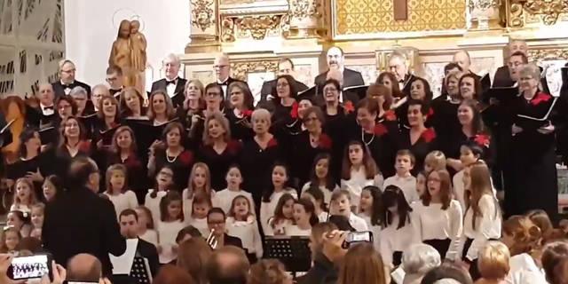 La Coral Kantorei celebró su tradicional recital de villancicos en la Parroquia del Carmen 