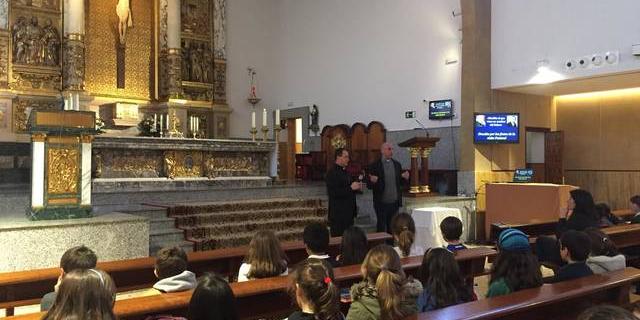 El obispo auxiliar Santos Montoya realizó una visita pastoral a la parroquia de Nuestra Señora del Carmen