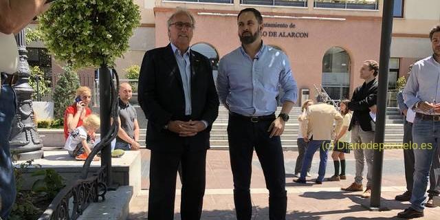 Santiago Abascal visita Pozuelo para respaldar la candidatura de VOX	