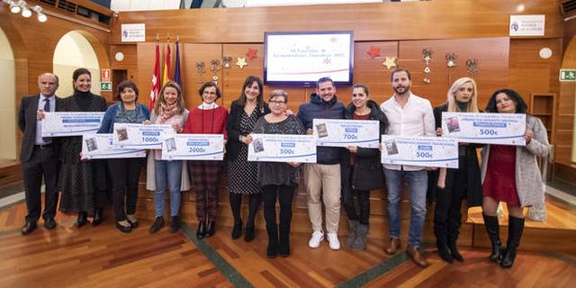 Premio a los escaparates de Pozuelo mejor decorados en Navidad