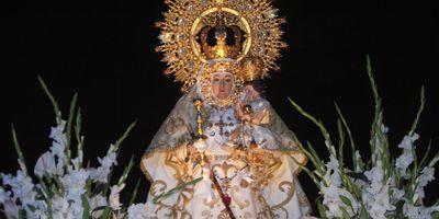 La Congregación de Nuestra Señora de la Consolación celebra un año más el tradicional besamanos