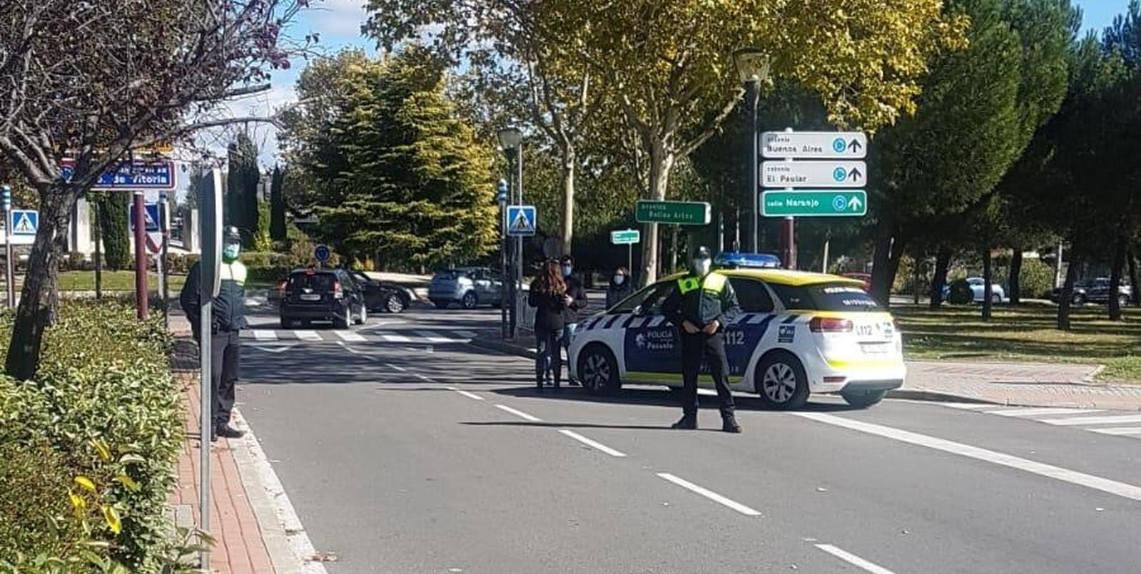 Carteles informativos, vallas y controles en la ZBS de San Juan de la Cruz