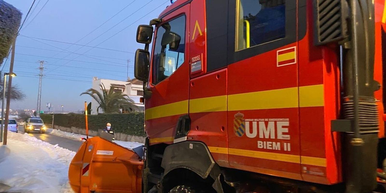 La UME comienza a colaborar en las labores de limpieza de nieve en Pozuelo de Alarcón