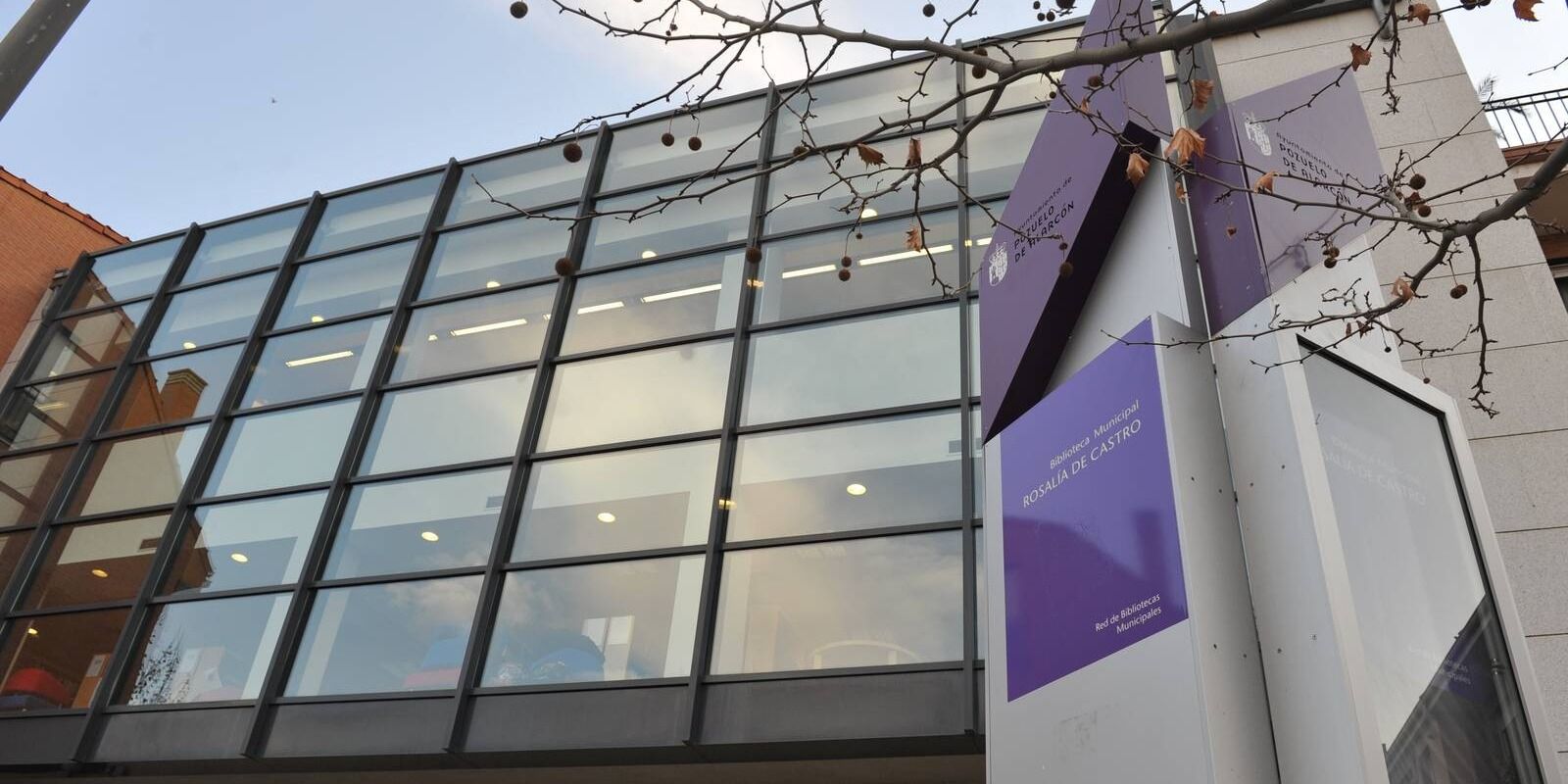 Las tertulias lingüísticas continuarán en la biblioteca Rosalía de Castro de La Estación