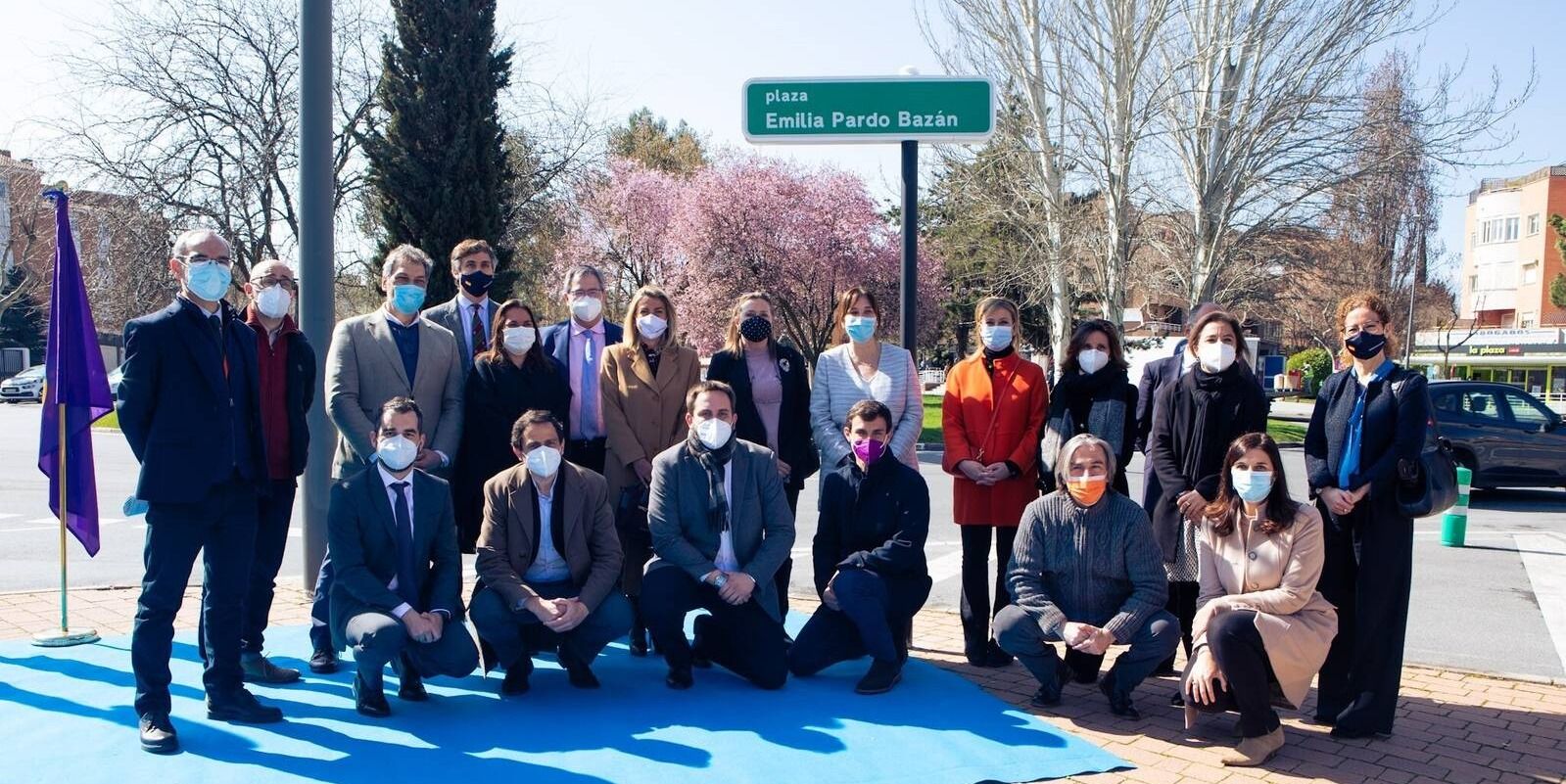 Inaugurada la plaza dedicada a la escritora Emilia Pardo Bazán en Pozuelo