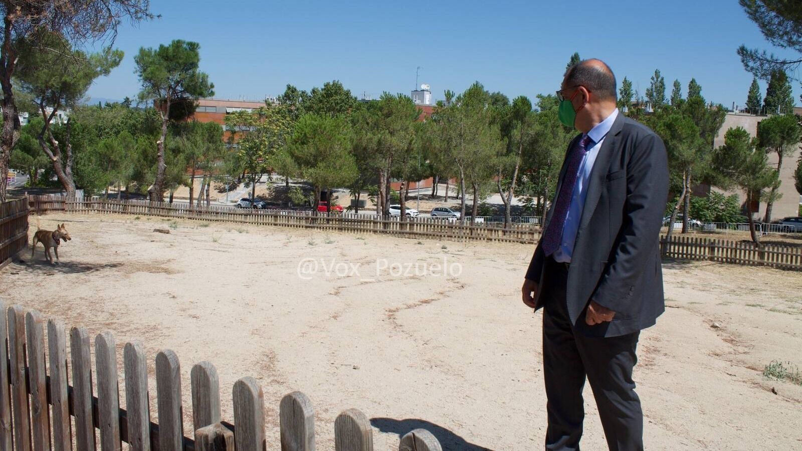 Fernández Tomás reclama la construcción de un parque canino en el Cerro de los Perdigones: “El PP se olvida de los vecinos y sus mascotas”