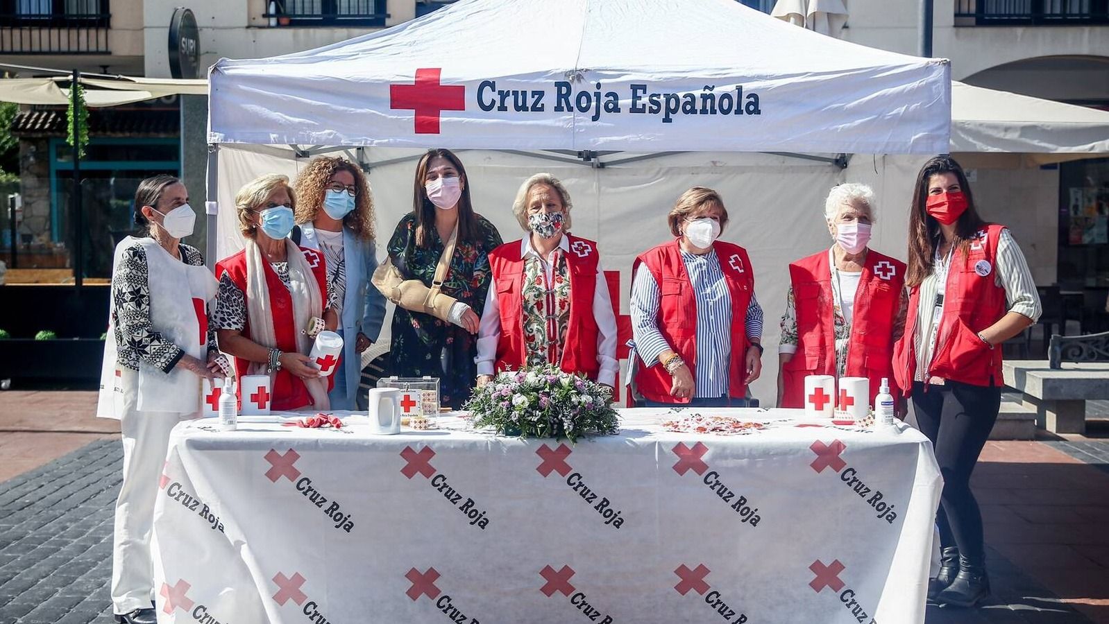 La alcaldesa pone en valor la labor de Cruz Roja en el Día de la Banderita