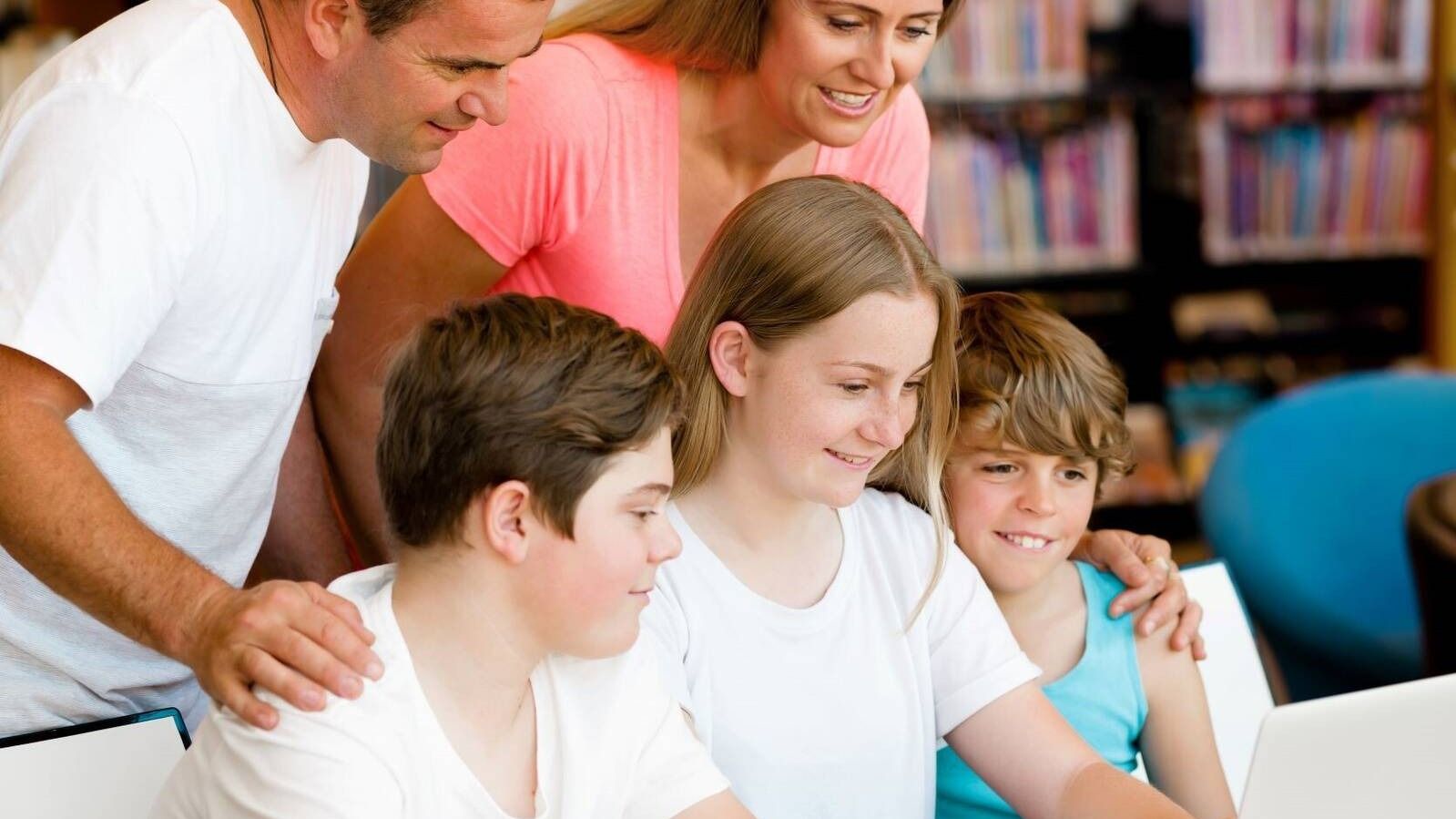 Conferencias en Pozuelo para dar a las familias herramientas y pautas para la educación de sus hijos