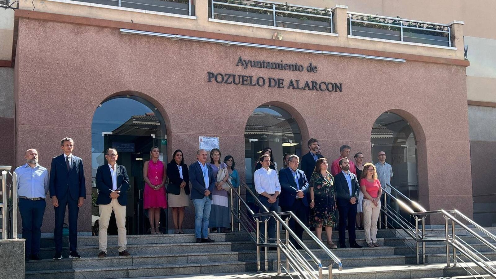 Minuto de silencio en Pozuelo por la joven asesinada en Parla